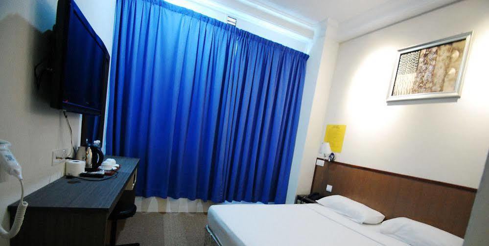 Hôtel Madras Eminence à Singapour Extérieur photo